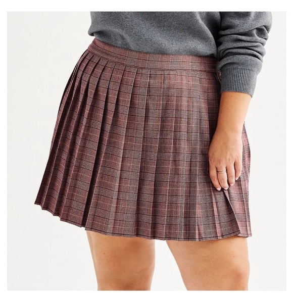 NWT Juniors’ Plus Size SO Pull On Brown Plaid Pleated Skort (3X) - Picture 1 of 6